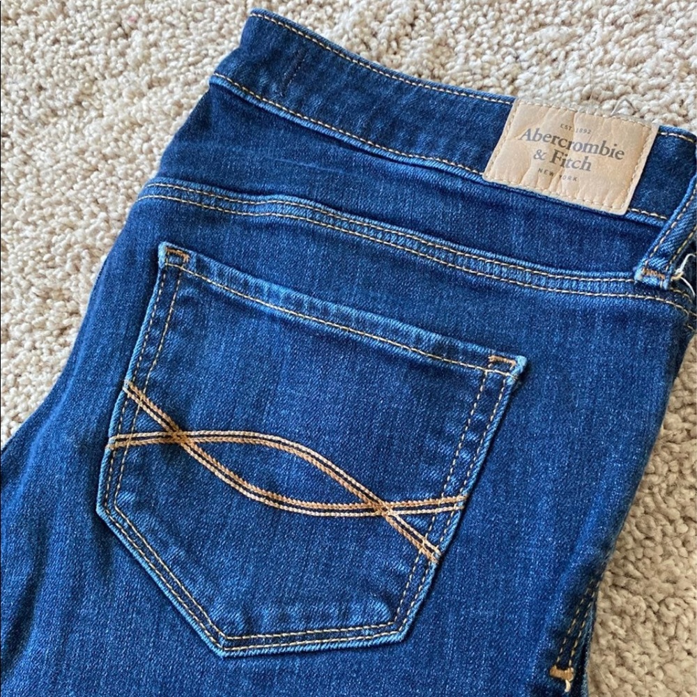 Abercrombie & Fitch Dark Jeans sz 6